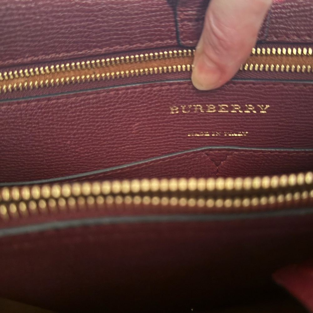 Burberry Deep Red Large Leather Satchel - Picture 4 of 9